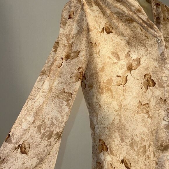Vintage Tan Cream Sheer Nylon Blend Floral Leaf Button Down Blouse Size 12 - Picture 9 of 10